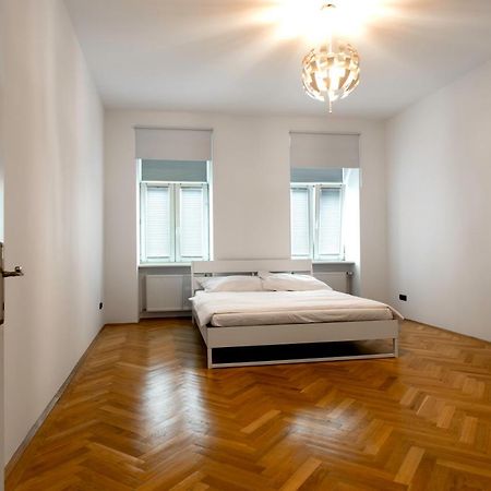 3-Bedroom Apartment In Central Wien Eksteriør bilde